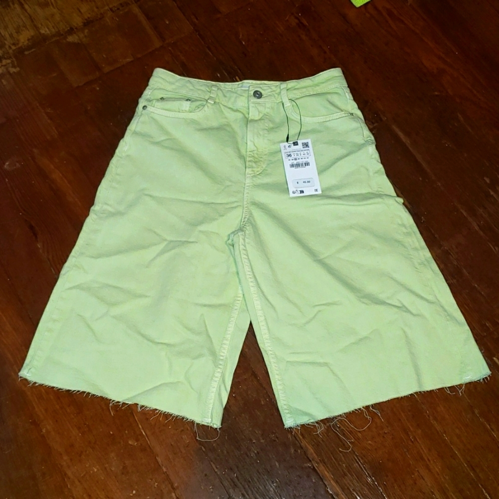 Woman short pants with matching top